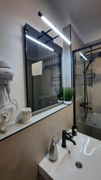Apartament Erika Premium سِنايا المظهر الخارجي الصورة